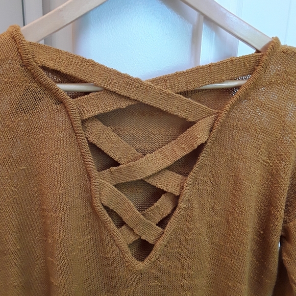 Cute Forever 21 Crop Sweater - Picture 3 of 8